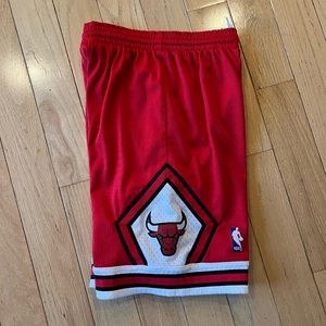 Mitchell and Ness boys Chicago bulls shorts nba